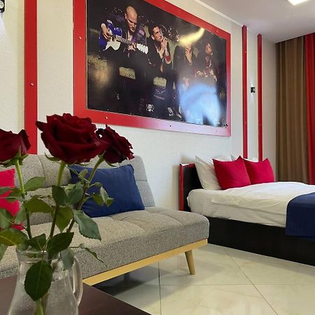 Rock Hotel First Line Batumi Esterno foto