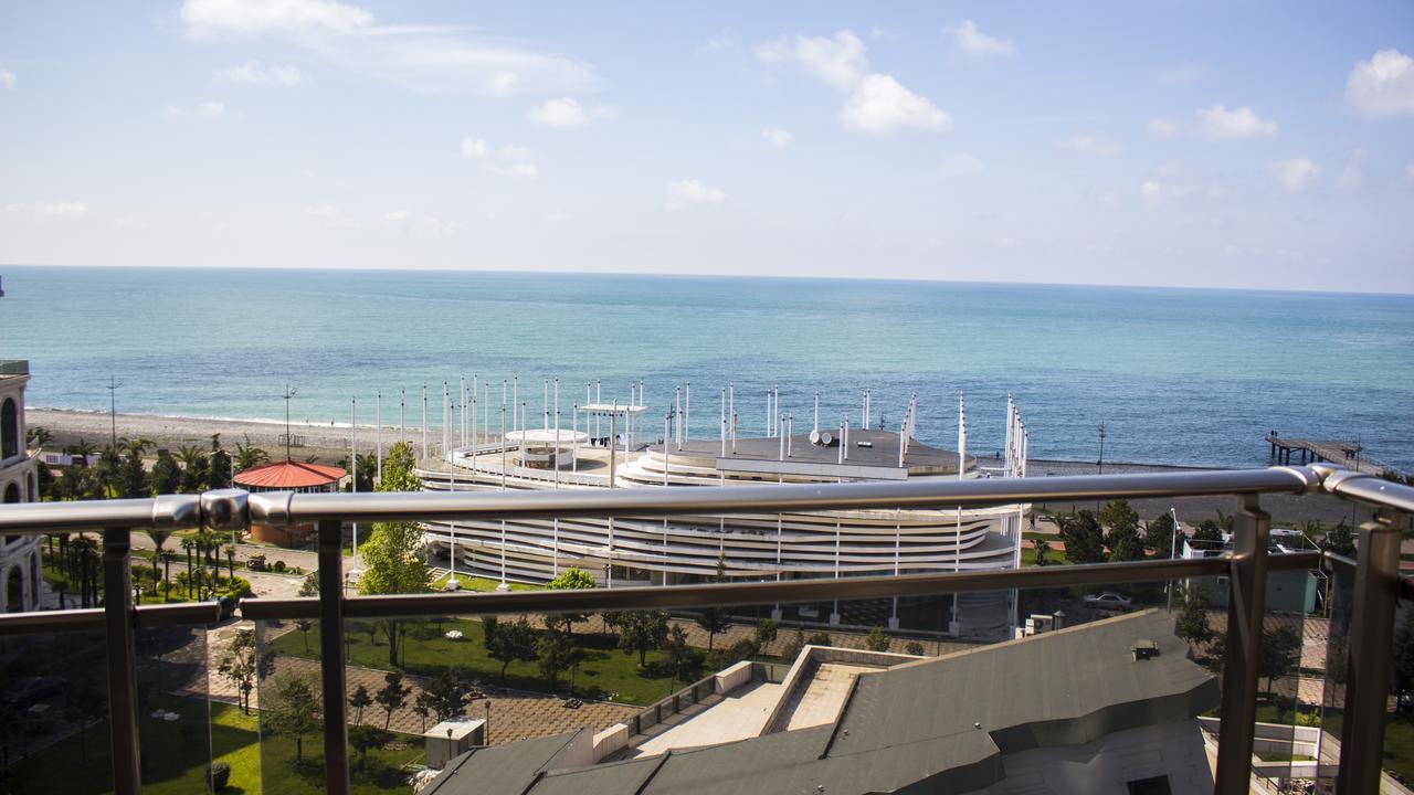 Rock Hotel First Line Batumi Esterno foto